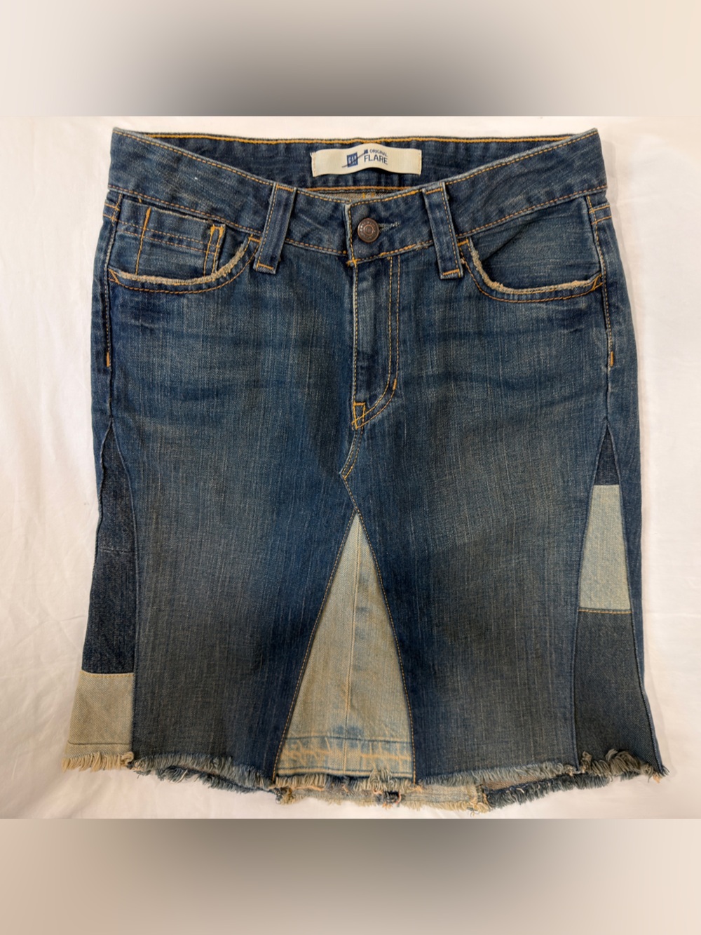 Women’s GAP Light & Dark Denim Distressed Flare Mini Skirt Size 2 Y2k